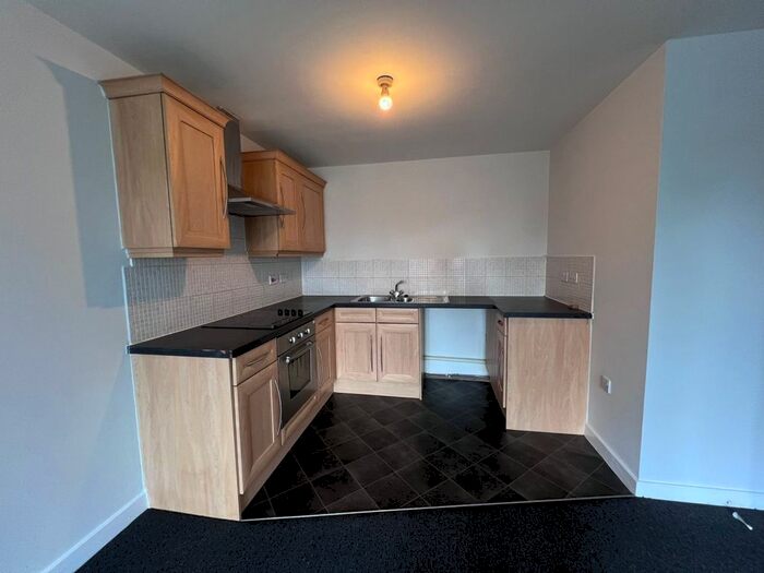 2 Bedroom Flat To Rent In Guest Street, Widnes, WA8