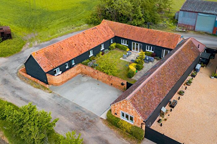 4 Bedroom Detached House For Sale In Dillocks Lane, Wootton, MK43