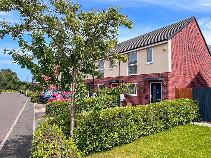 2 Bedroom End Of Terrace House For Sale In Richard Dawson Drive, Bucknall, ST2
