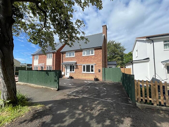 3 Bedroom Detached House For Sale In Lynworth, Cheltenham, GL52