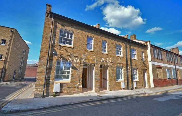 3 Bedroom Terraced House To Rent In Steels Lane, London, E1