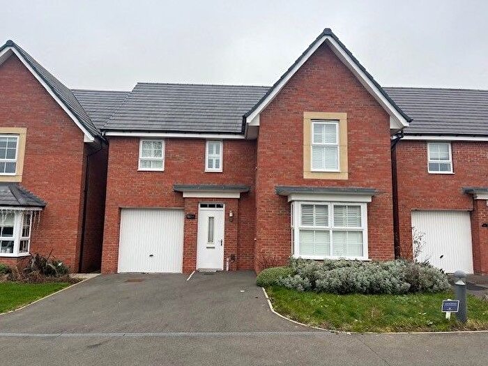 4 Bedroom Detached House To Rent In Espalier Close, Nuneaton, CV10