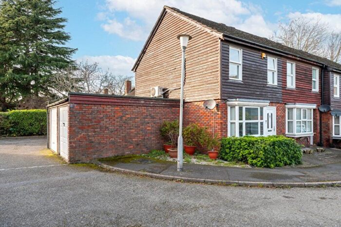 2 Bedroom End Of Terrace House For Sale In Village Row, Sutton, Surrey, SM2