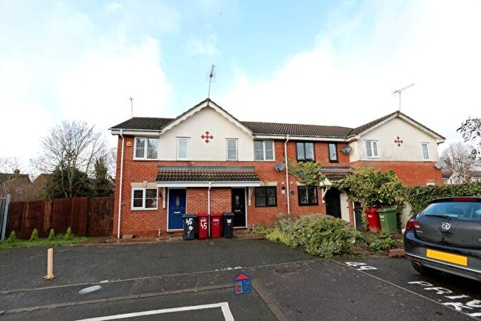 2 Bedroom Terraced House To Rent In Kings Road, Slough, SL1
