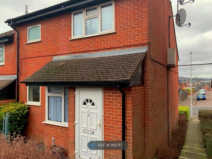 1 Bedroom Terraced House To Rent In Bevelwood Gardens, High Wycombe, HP12