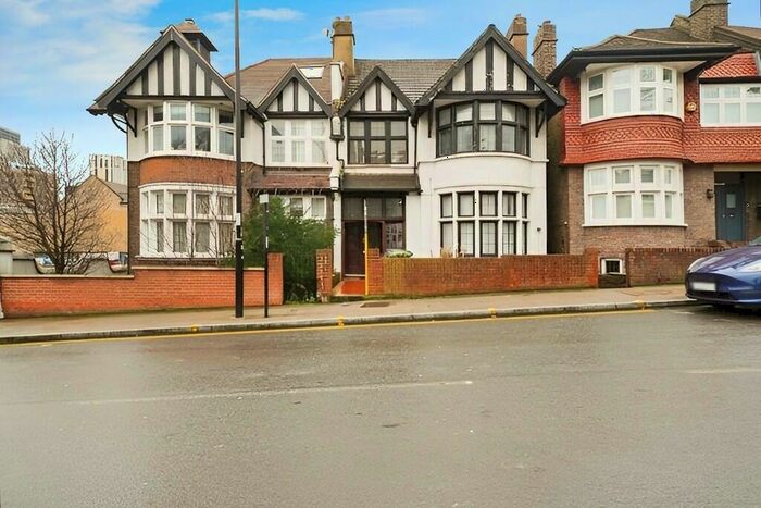 6 Bedroom Detached House To Rent In Belmont Hill, London, SE13
