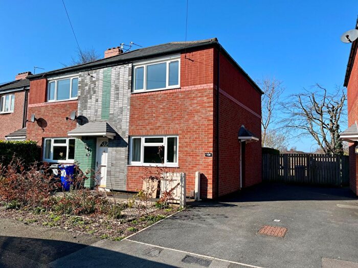 2 Bedroom Maisonette For Sale In Meltham Ave, West Didsbury, Manchester, M20