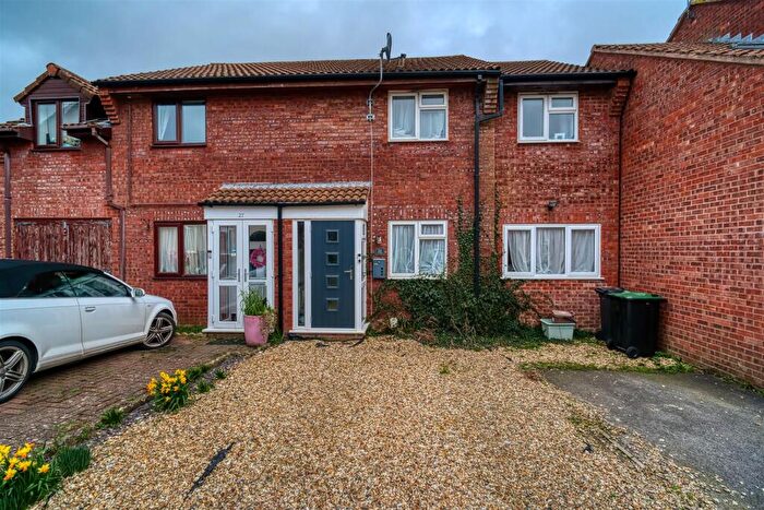 3 Bedroom Semi Detached House For Sale In Clanfield, Sherborne, DT9