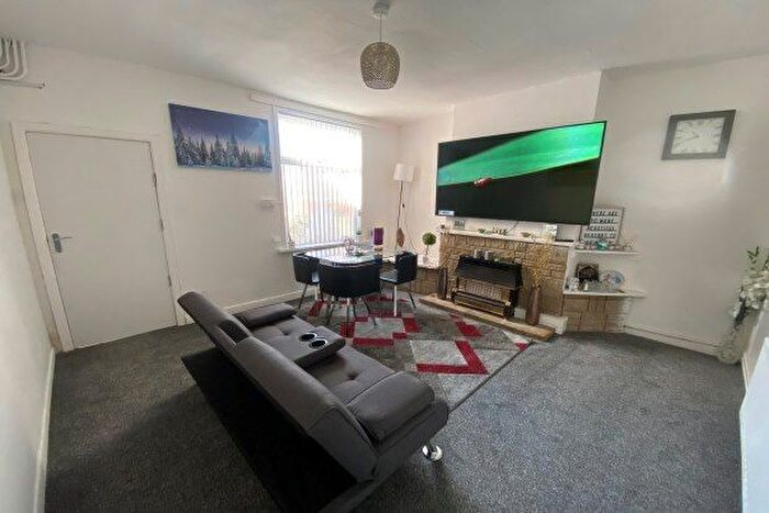 3 Bedroom Property To Rent In Mount Pleasant Street, Bilston, WV14