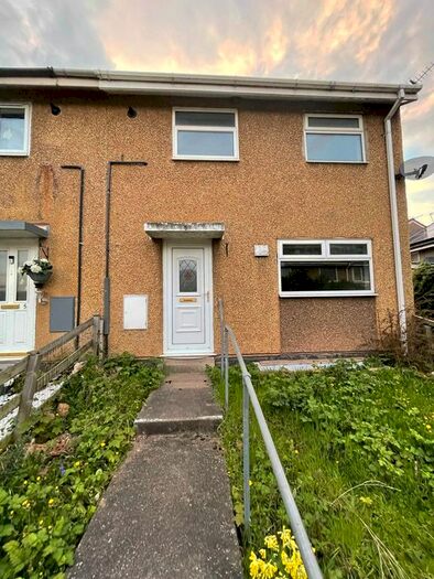 2 Bedroom Terraced House To Rent In Milford Close, Nottingham, NG6