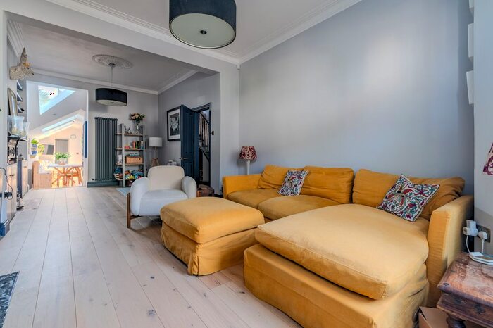 3 Bedroom Town House To Rent In Inman Road, London, NW10