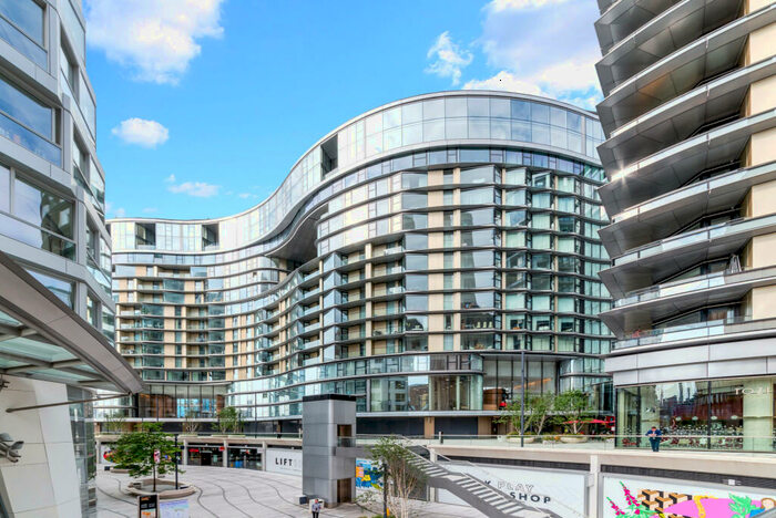 2 Bedroom Apartment To Rent In Oakley House, London, SW11