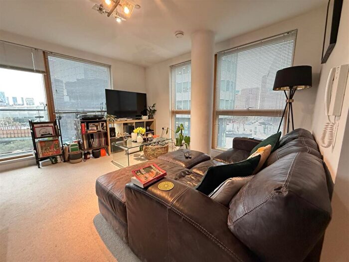 2 Bedroom Apartment For Sale In Cypress Place, New Century Park, Manchester, M4
