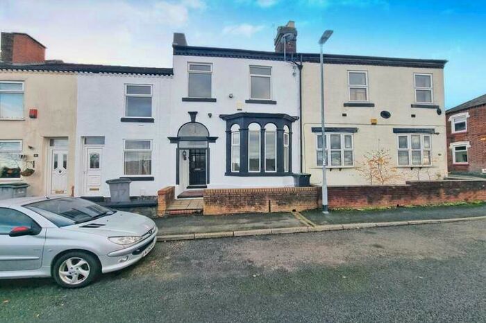 4 Bedroom Property To Rent In West Parade, Stoke-on-trent, ST4