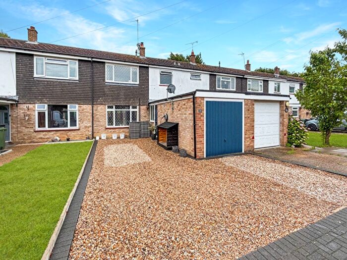 3 Bedroom Terraced House For Sale In The Grove, Silsoe, MK45