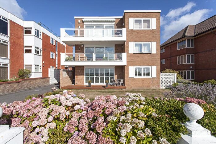 3 Bedroom Flat To Rent In Durlston, Cliff Drive, Poole, BH13