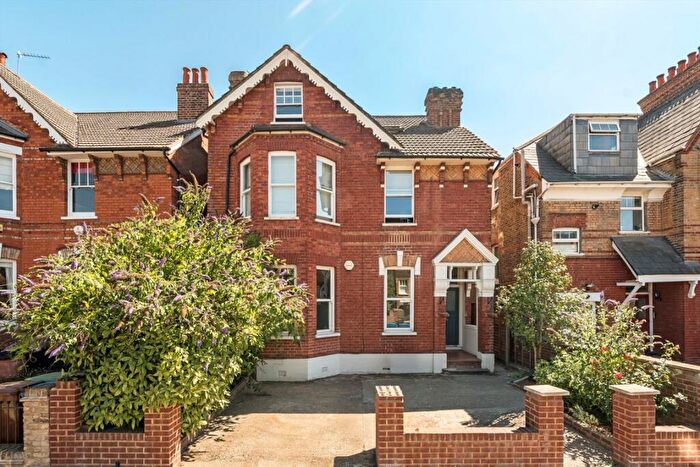 2 Bedroom Flat For Sale In Therapia Road, East Dulwich, SE22