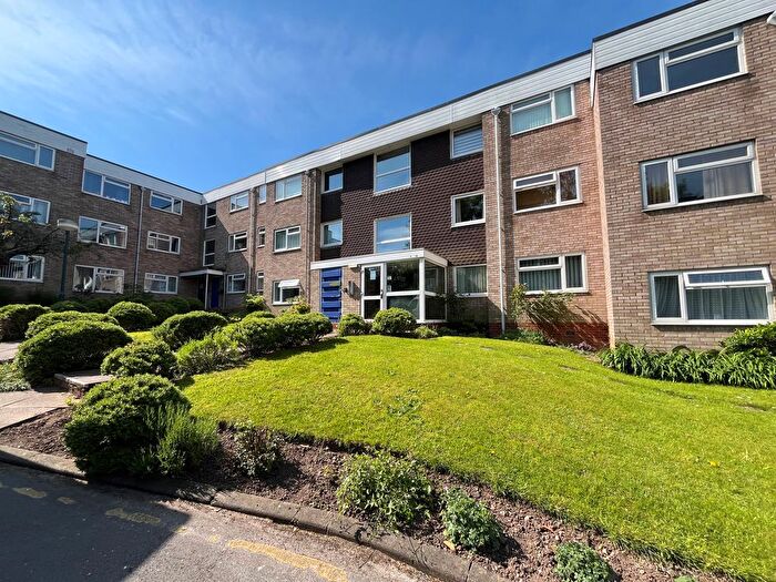 2 Bedroom Property To Rent In Fentham Court, Solihull, B92