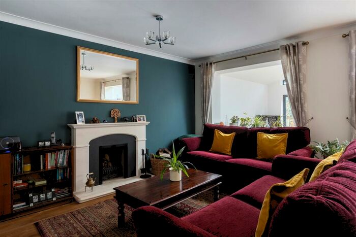 4 Bedroom Detached House For Sale In Warren Road, Reigate, RH2