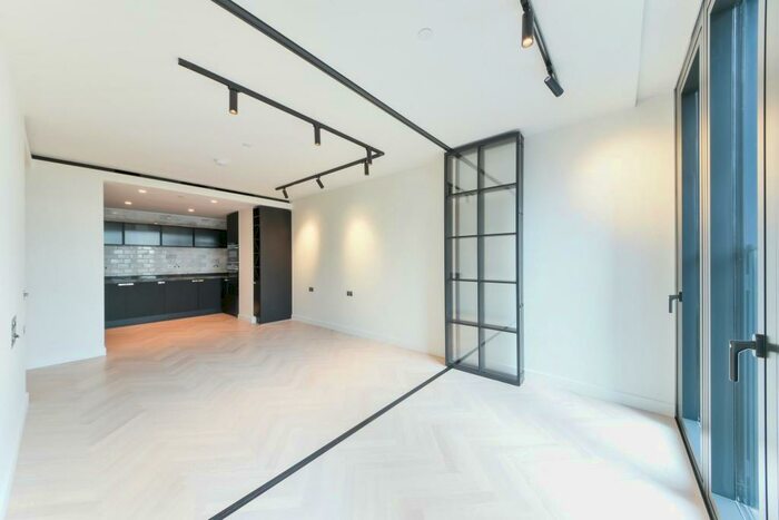 2 Bedroom Apartment To Rent In One Crown Place, Sun Street, London, EC2A