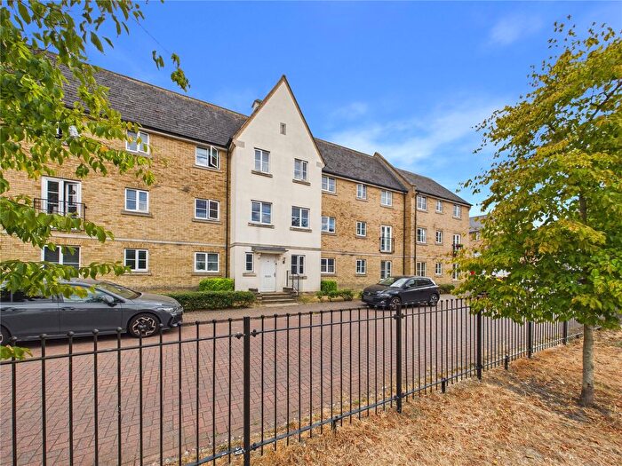 2 Bedroom Flat For Sale In Mortimer Gardens, Colchester, Essex, CO4