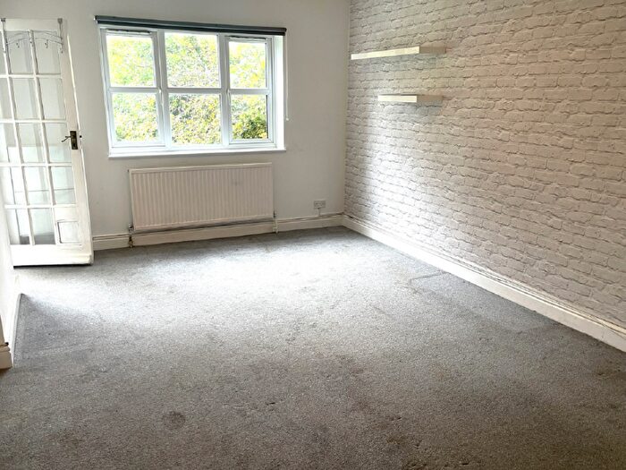 1 Bedroom Flat For Sale In Milman Road, Reading, RG2