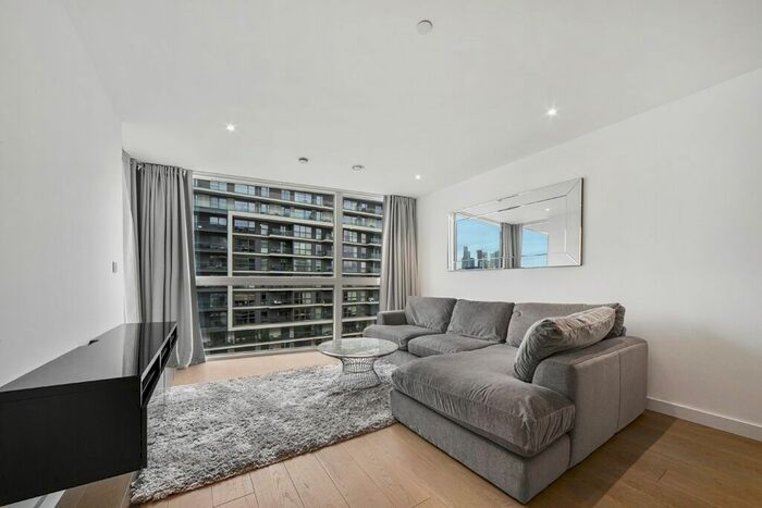 2 Bedroom Flat To Rent In River Gardens Walk, London, SE10