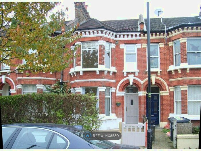 2 Bedroom Flat To Rent In Pathfield Road, London, SW16