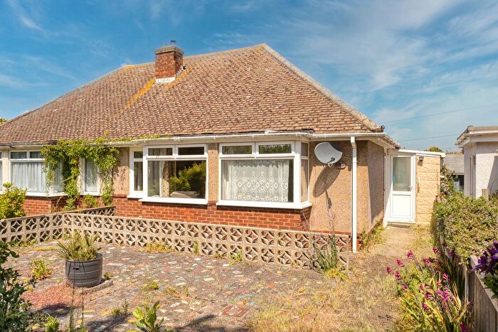2 Bedroom Bungalow For Sale In West Dumpton Lane, Ramsgate, Kent, CT11