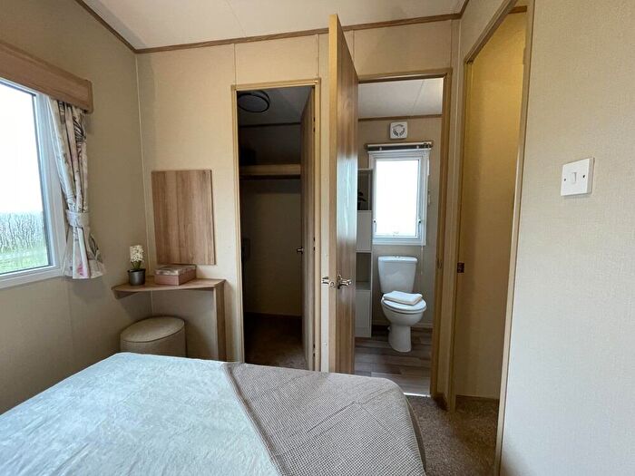 2 Bedroom Caravan For Sale In Trefach Holiday Park, SA66