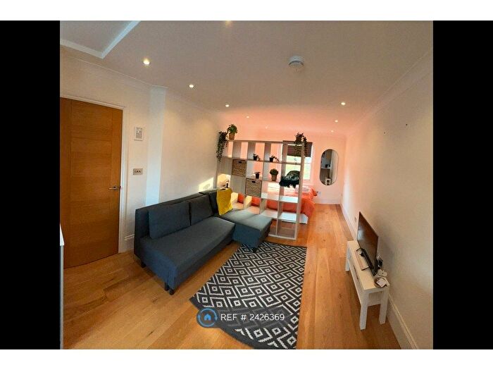 1 Bedroom Flat To Rent In Rupert Street, London, W1D