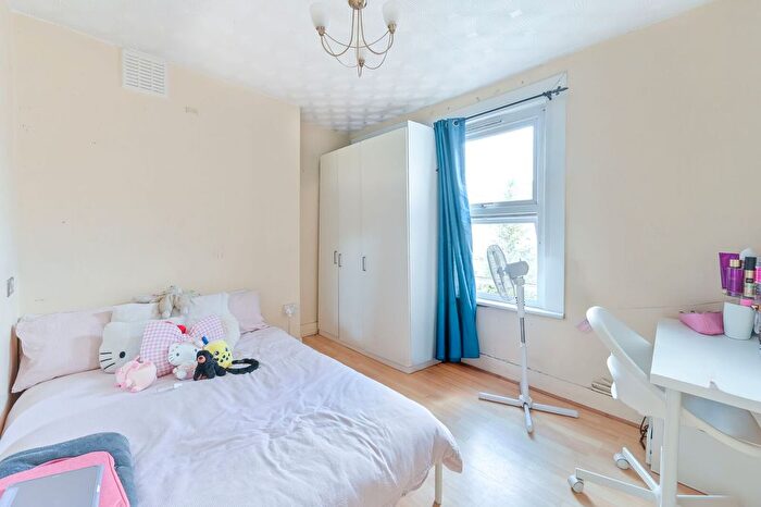 1 Bedroom Flat For Sale In Philip Walk, Peckham Rye, London, SE15