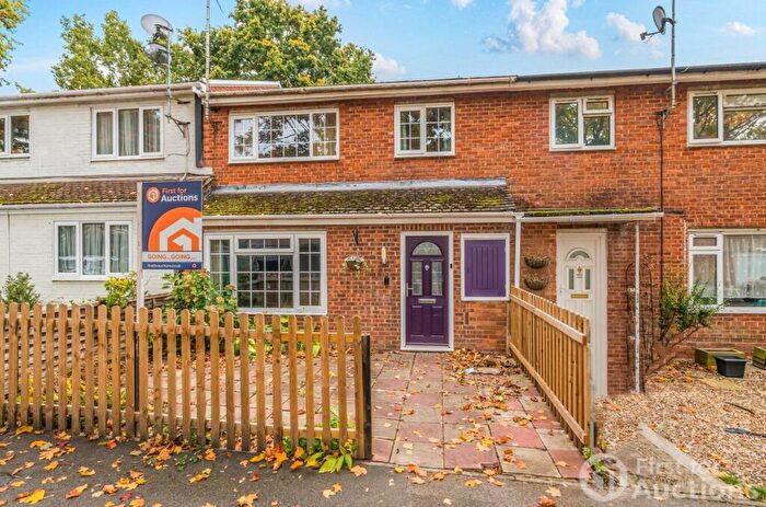 4 Bedroom Terraced House For Sale In Oxford Road, Owlsmoor, Sandhurst, GU47