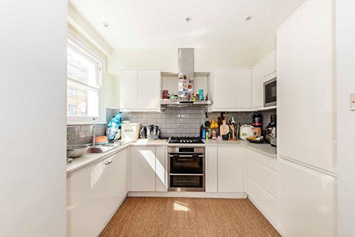 3 Bedroom Flat To Rent In Greville Road, Kilburn Park, NW6