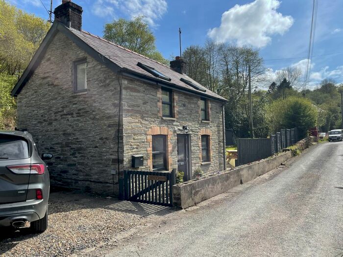 2 Bedroom Cottage To Rent In Cwmhiraeth, Drefach Felindre, Carmarthenshire, SA44