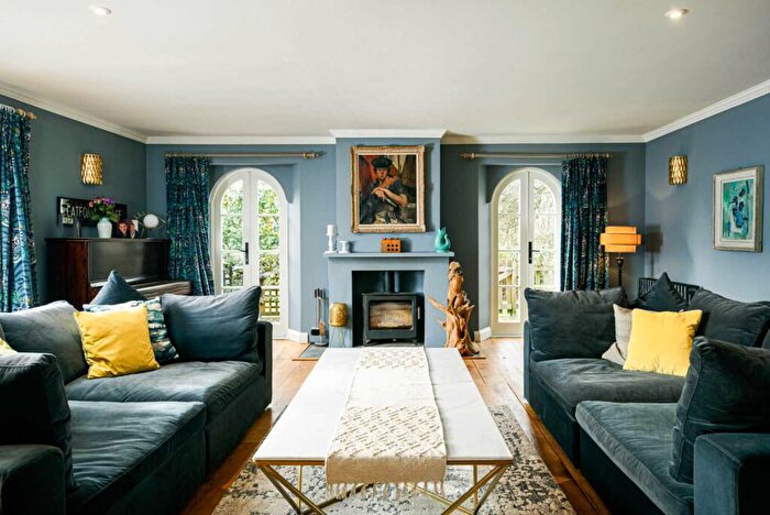 6 Bedroom Detached House To Rent In Dinder, BA5