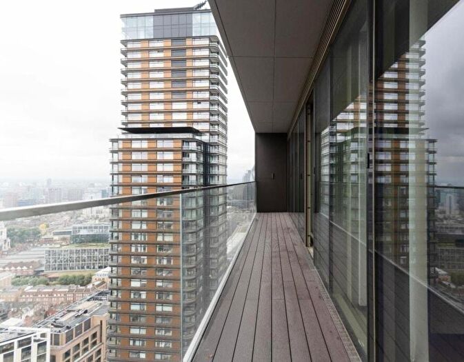 3 Bedroom Flat To Rent In Hewett Street, London, EC2A