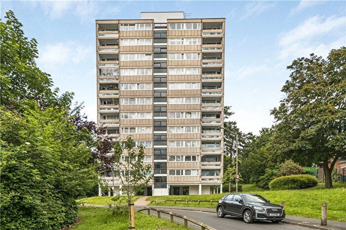 1 Bedroom Flat To Rent In Tangley Grove, Roehampton, SW15