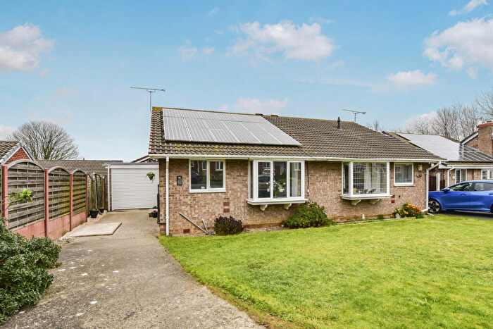 2 Bedroom Semi-Detached Bungalow For Sale In Nathan Drive, Sheffield, S20