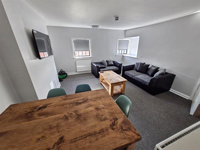 5 Bedroom Flat To Rent In ** £pppw Excl Bills - Bath Inn Bedroom Flat, NG3