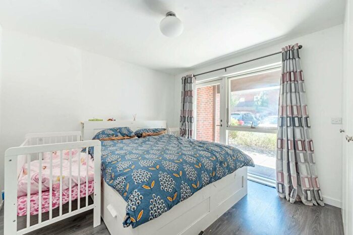 3 Bedroom Flat For Sale In Lensview Close, , Harrow, Harrow, HA1