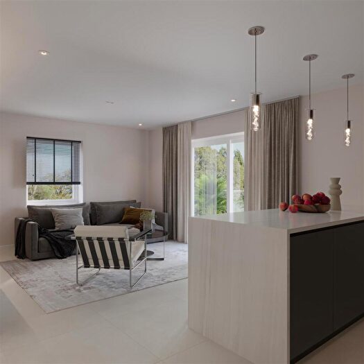 1 Bedroom Flat For Sale In Thistle Court, Epsom, Surrey, KT17