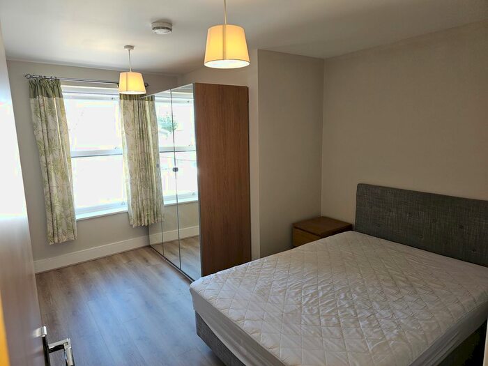 2 Bedroom Flat To Rent In Queens Road, Welling, DA16