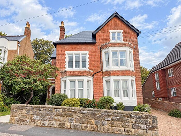1 Bedroom Flat To Rent In Chapel Park Road, St Leonards, TN37