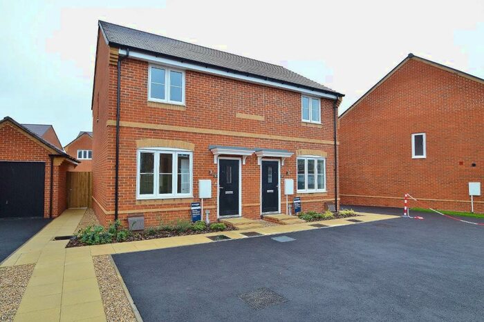 2 Bedroom Semi-Detached House To Rent In Wimborne, BH21