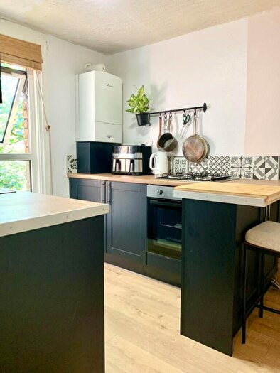 1 Bedroom Flat To Rent In Livingston Avenue, Liverpool, Merseyside, L17