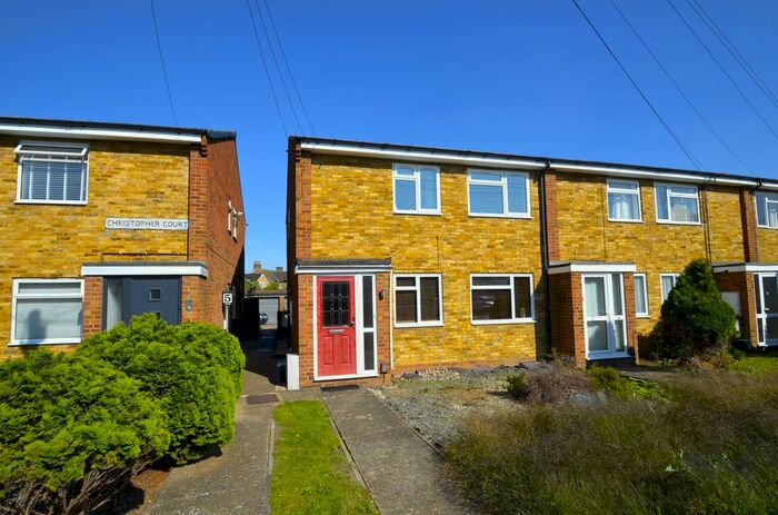 2 Bedroom Maisonette To Rent In Stanwell Road, Ashford, TW15