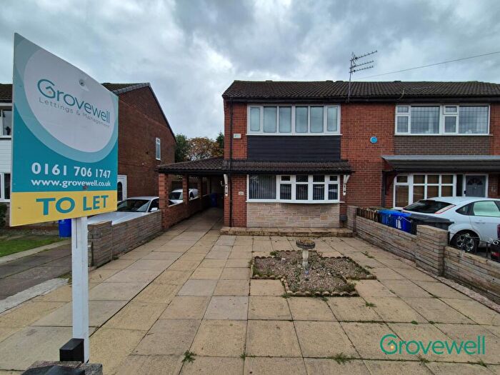 3 Bedroom Semi-Detached House To Rent In Vicarage Drive, Dukinfield, SK16