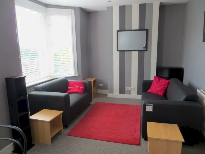 2 Bedroom Flat To Rent In Bear Road, Brighton, BN2