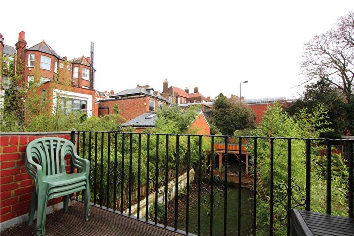 2 Bedroom Apartment To Rent In Hillfield Park, Muswell Hill, N10